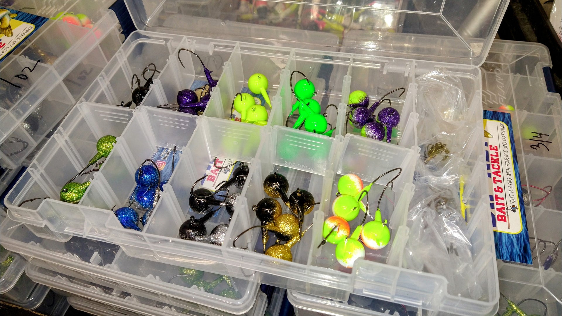 crappie tackle box 50 count assorted roundball jig box with stingers – Dip Net Bait & Tackle